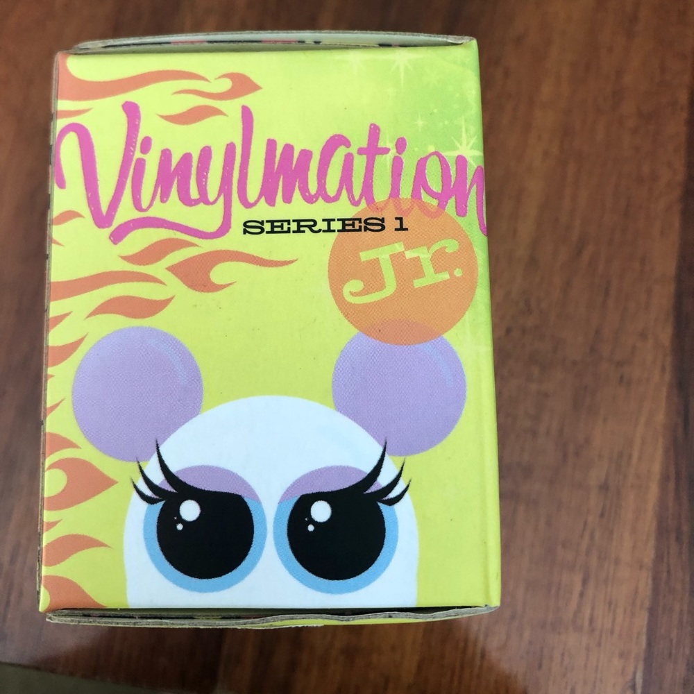 DISNEY Collectible